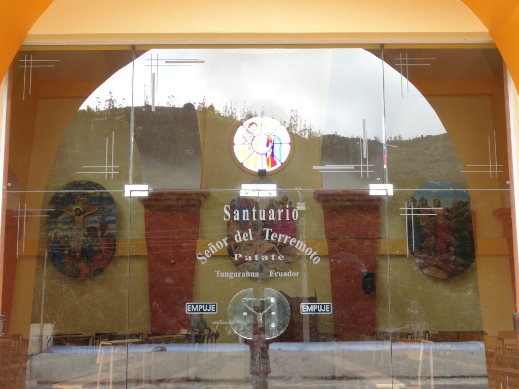 Foto: Iglesia en su Interior - Patate (Tungurahua), Ecuador