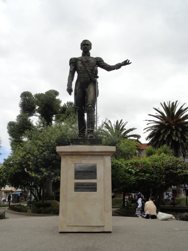 Foto: Estatua - Pillaro (Tungurahua), Ecuador