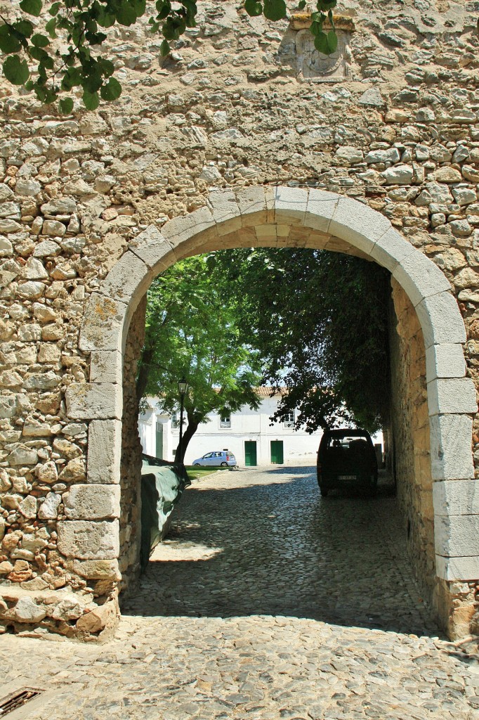 Foto: Puerta de la muralla - Serpa (Beja), Portugal