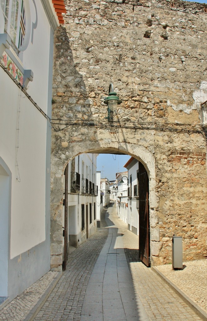 Foto: Puerta de la muralla - Serpa (Beja), Portugal