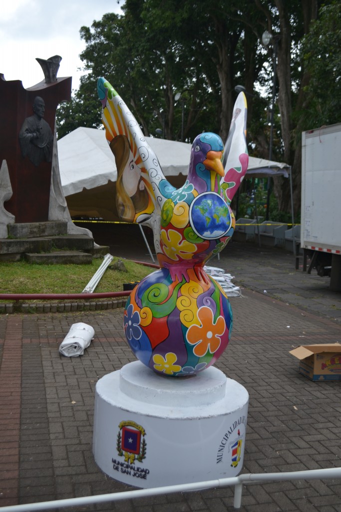 Foto: PALOMAS EN PARQUES DE ALAJUELA - Alajuela, Costa Rica