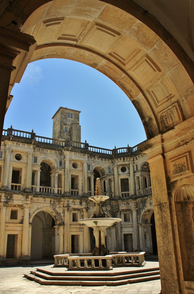 Foto: Claustro de D. Juan III del convento de Cristo - Tomar (Santarém), Portugal