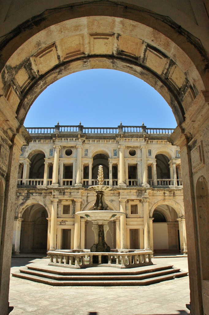 Foto: Claustro de D. Juan III del convento de Cristo - Tomar (Santarém), Portugal
