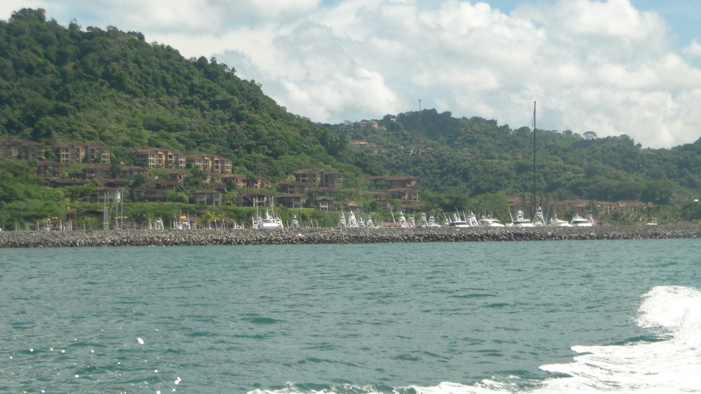 Foto de Playa Herradura,  Pacifico Centro de Costa Rica (Puntarenas), Costa Rica
