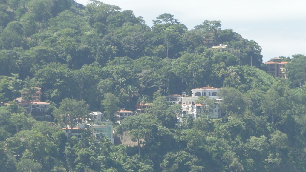 Foto de Playa Herradura,  Pacifico Centro de Costa Rica (Puntarenas), Costa Rica