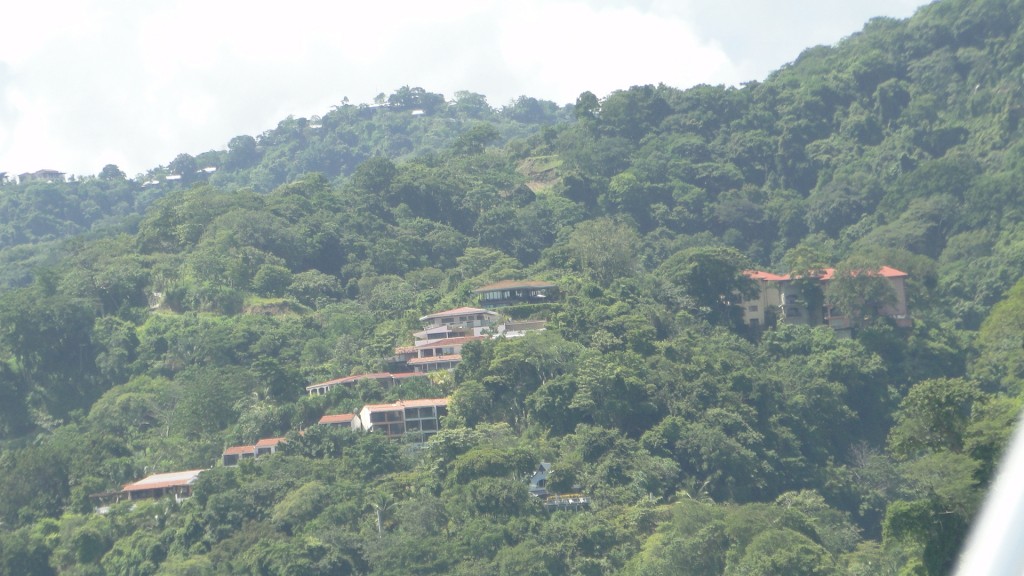 Foto de Playa Herradura,  Pacifico Centro de Costa Rica (Puntarenas), Costa Rica