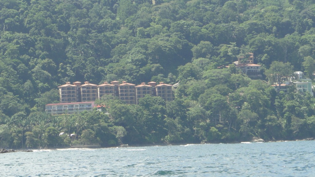 Foto de Playa Herradura,  Pacifico Centro de Costa Rica (Puntarenas), Costa Rica