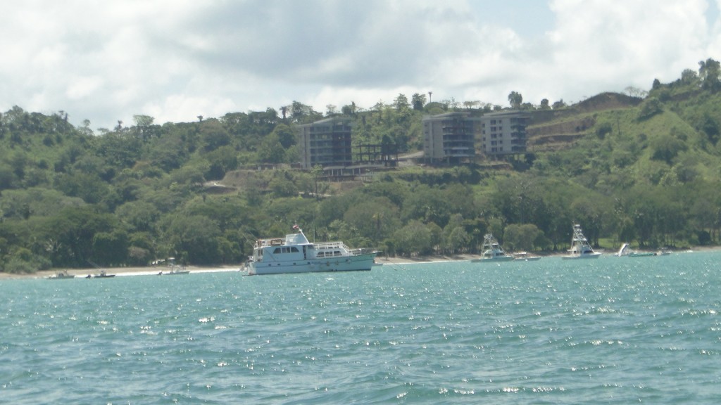 Foto de Playa Herradura,  Pacifico Centro de Costa Rica (Puntarenas), Costa Rica