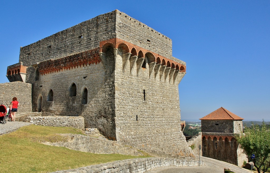 Foto: Castillo - Ourém (Santarém), Portugal