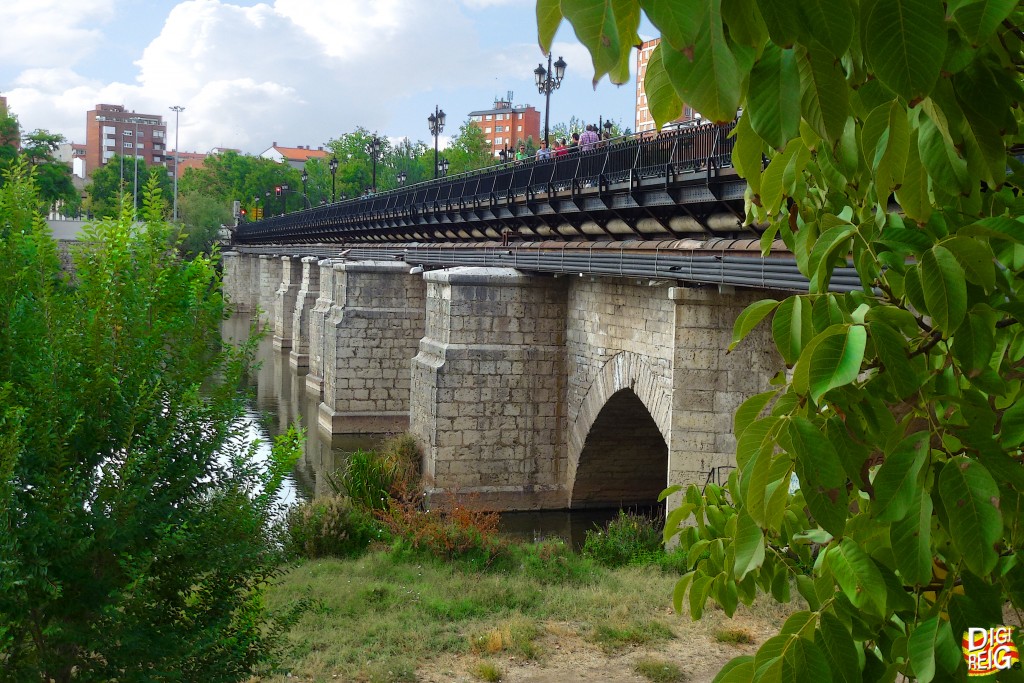 Foto: Puente Mayor sobre el río Pisuerga. - Valladolid (Castilla y León), España