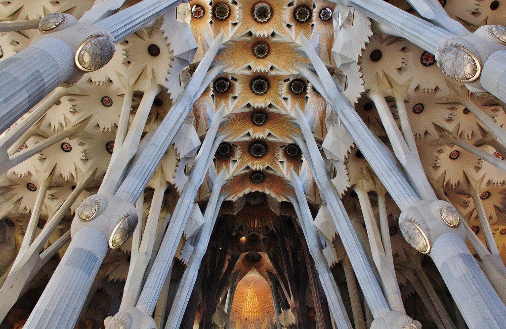 Foto: Interior de la Sagrada Familia - Barcelona (Cataluña), España