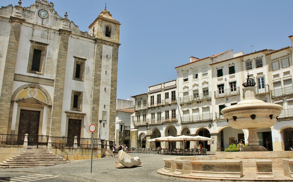 Foto: Plaza de Giraldo - Évora, Portugal