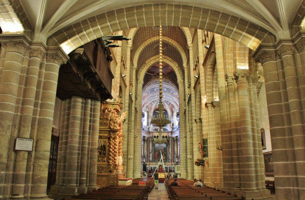 Foto: Catedral - Évora, Portugal