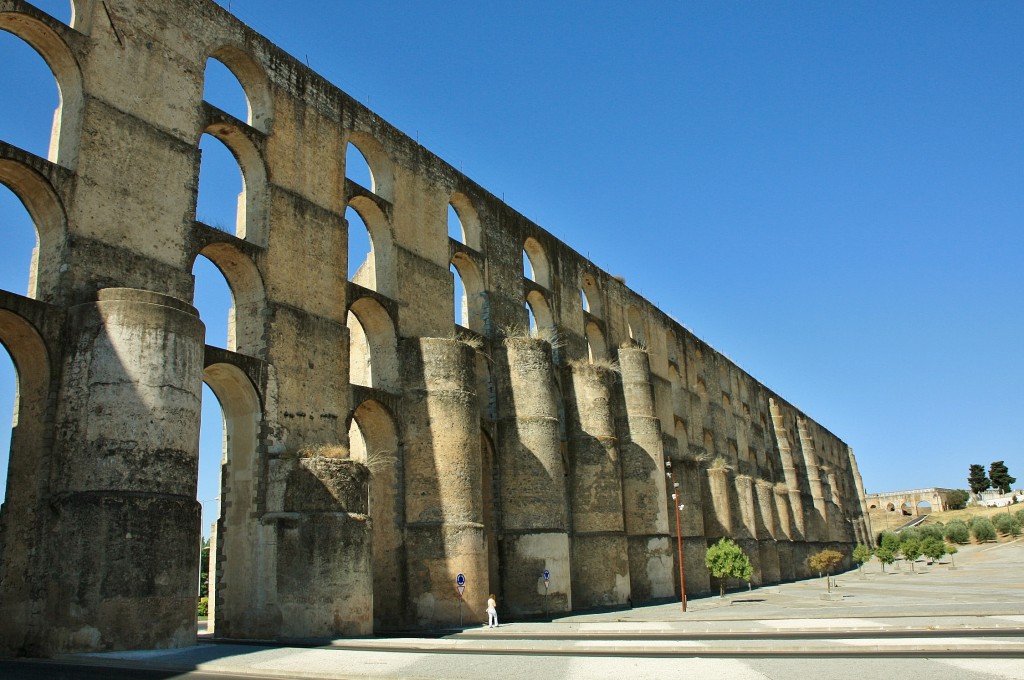 Foto: Acueducto de Amoreira - Elvas (Portalegre), Portugal
