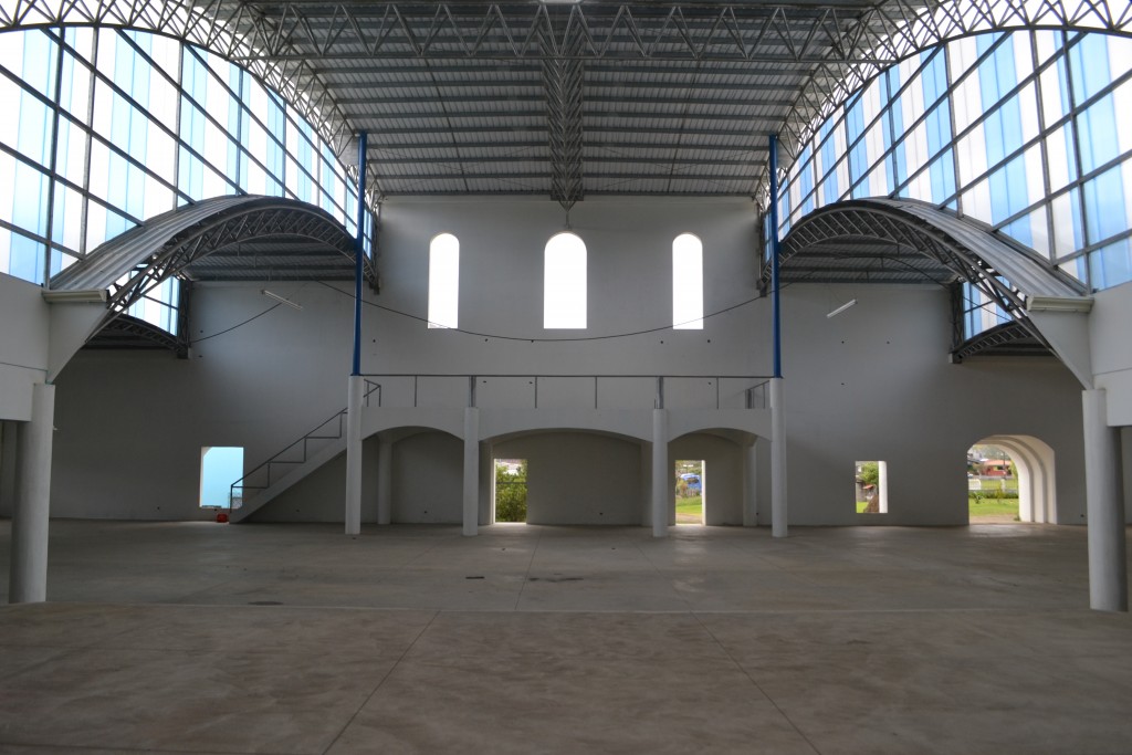 Foto: Parte interna de la nueva iglesia de orosi - Valle De Orosi (Cartago), Costa Rica