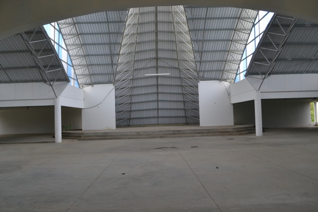 Foto: Parte interna de la nueva iglesia de orosi - Valle De Orosi (Cartago), Costa Rica