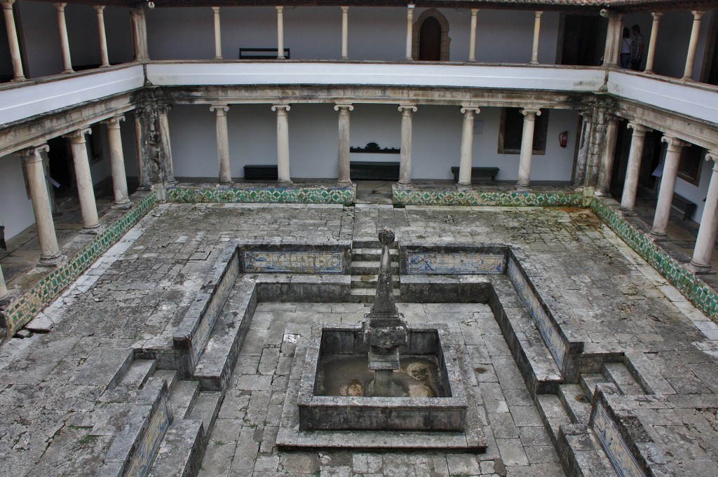 Foto: Convento de Jesus: claustro - Aveiro, Portugal
