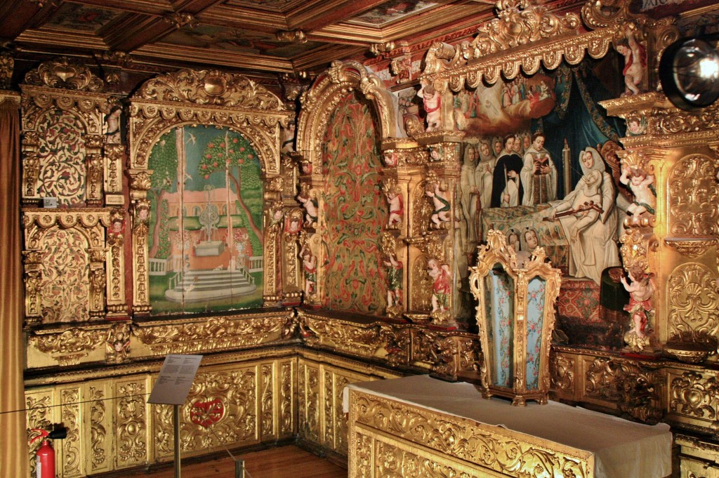 Foto: Convento de Jesus: túmulo de Sta. Juana - Aveiro, Portugal