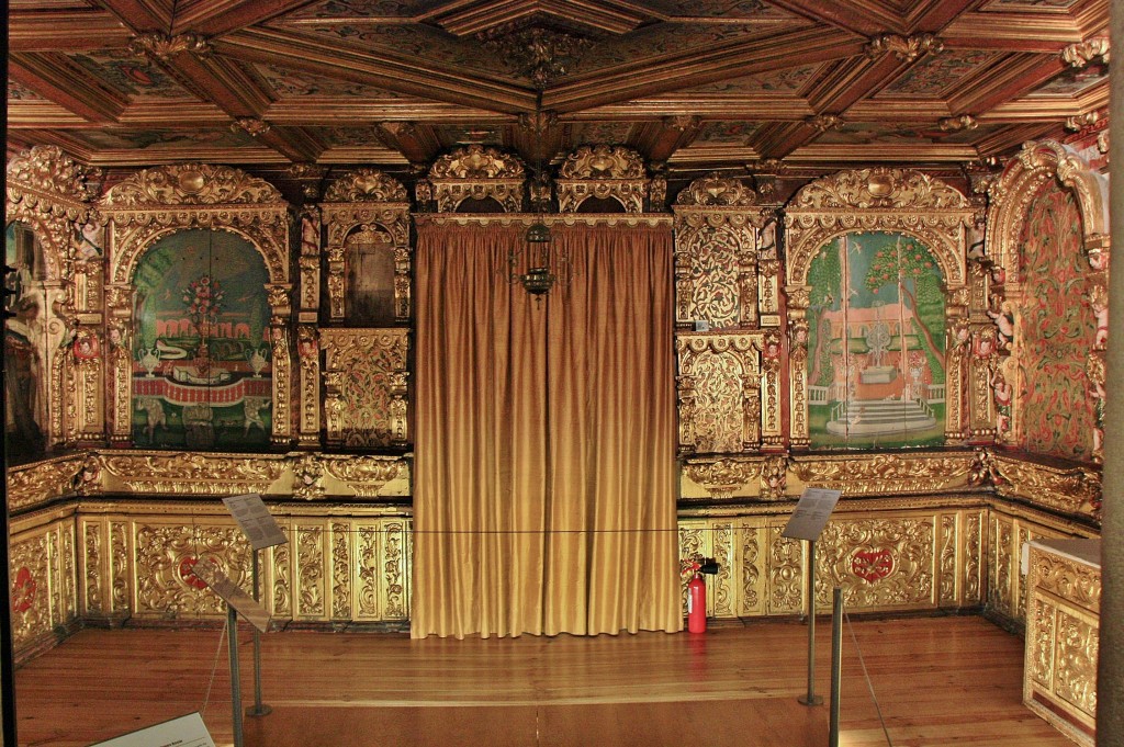 Foto: Convento de Jesus: túmulo de Sta. Juana - Aveiro, Portugal