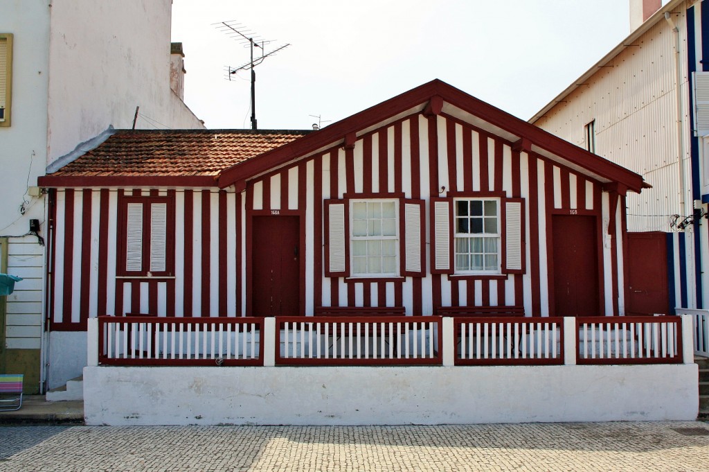Foto: Antiguas casas de pescadores - Aveiro, Portugal