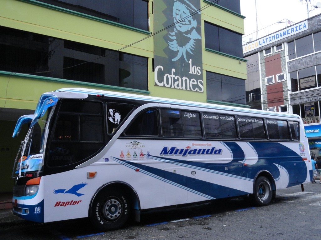 Foto: Vehiculo - Puyo (Pastaza), Ecuador