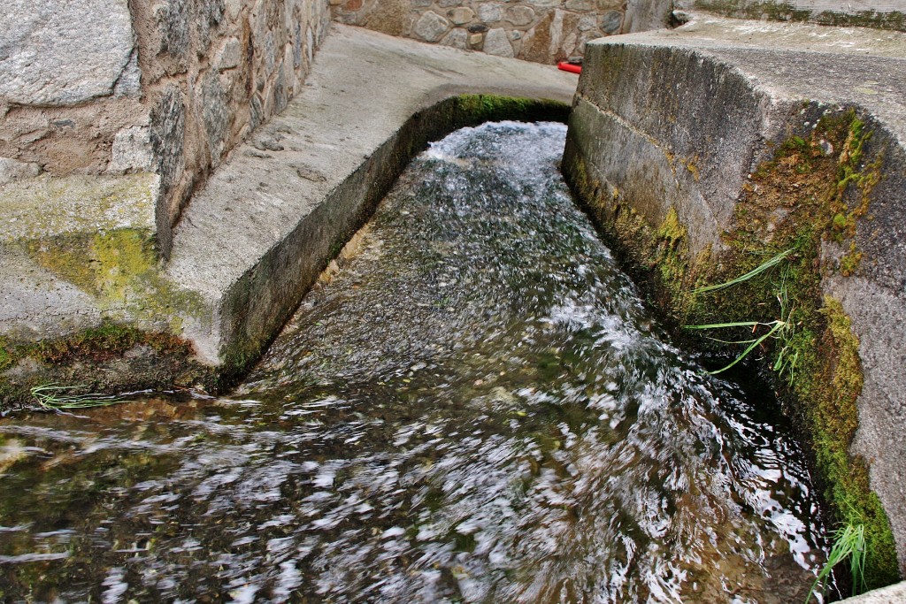 Foto: Acequia - Setcases (Girona), España