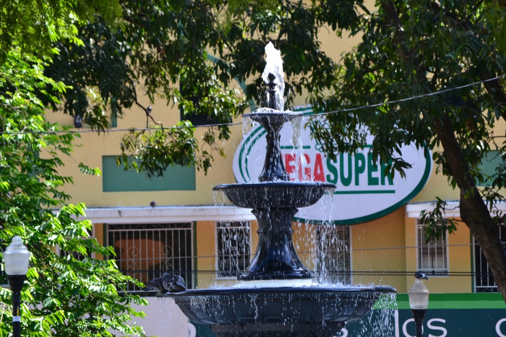 Foto: FUENTE PARCE CENTRAL - Alajuela, Costa Rica