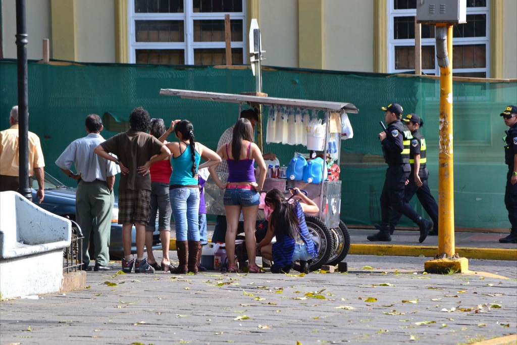 Foto: comiendo granizados, tipico - Alajuela, Costa Rica