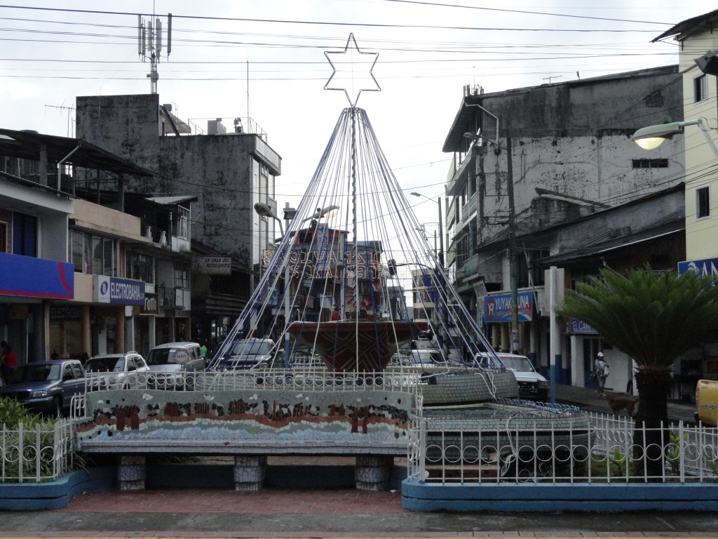 Foto: Arbol de navidad - Puyo (Pastaza), Ecuador