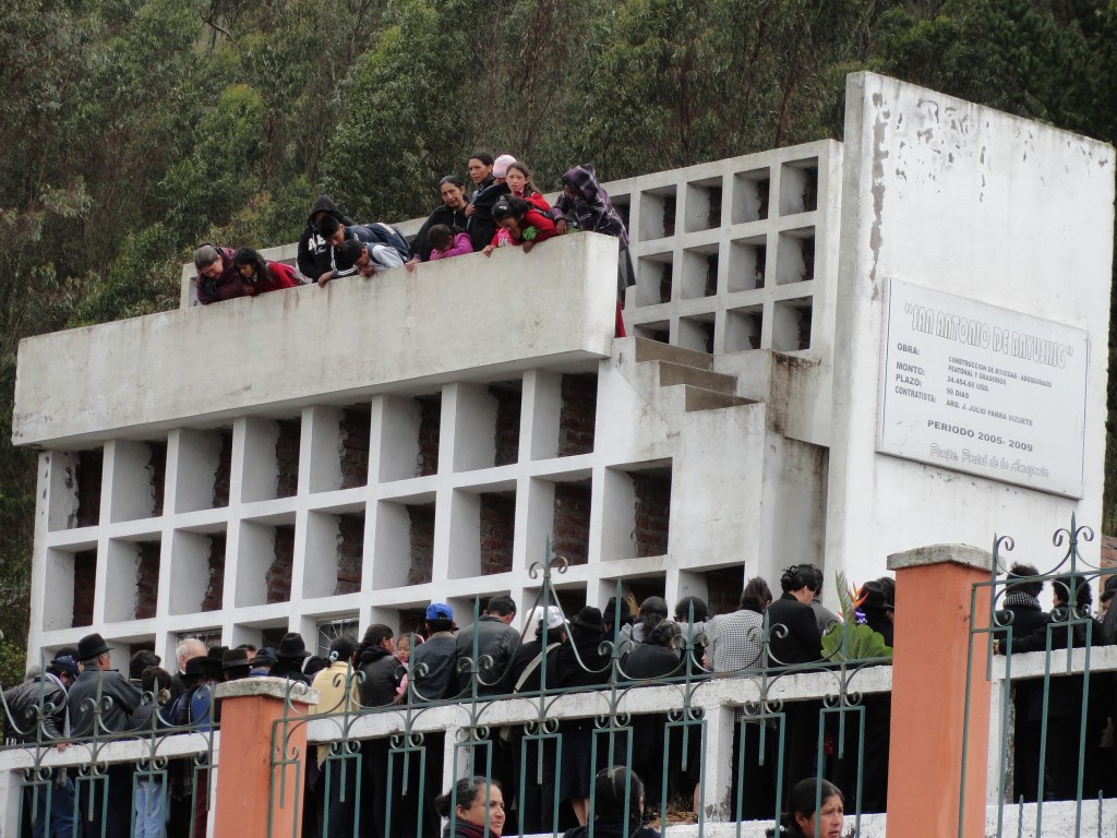 Foto: Cementerio - Bayushig (Chimborazo), Ecuador
