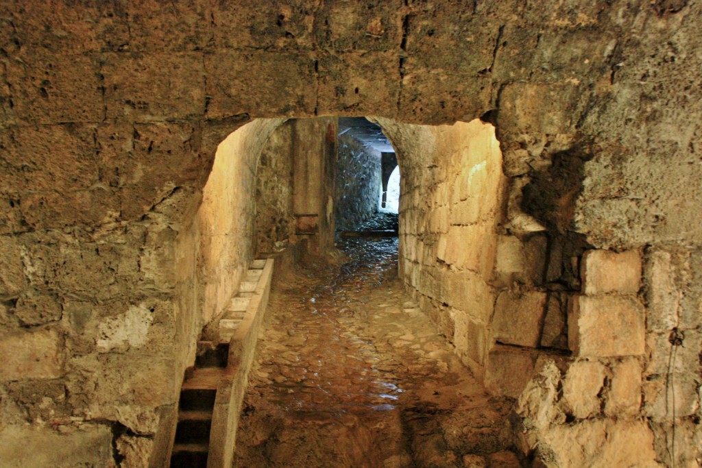 Foto: Rio Cerezuelo debajo de la iglesia - Cazorla (Jaén), España