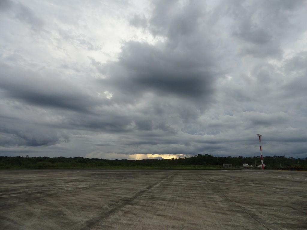 Foto: Aeropuerto Jumandy - Tena (Napo), Ecuador