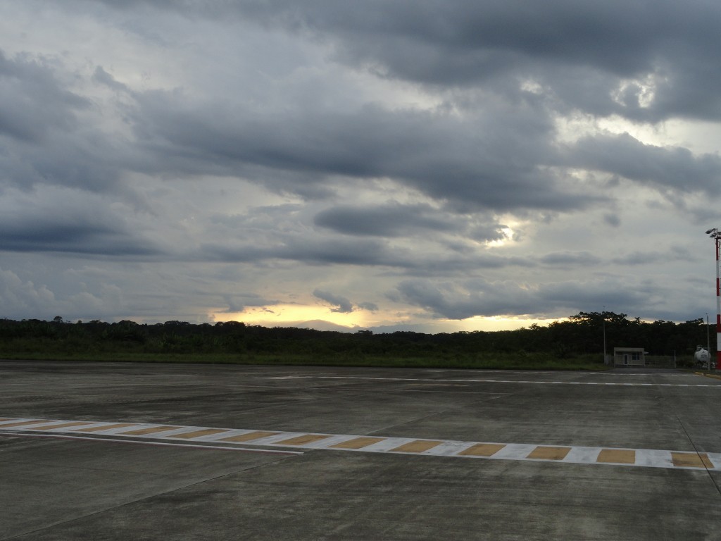 Foto: Aeropuerto Jumandy - Tena (Napo), Ecuador