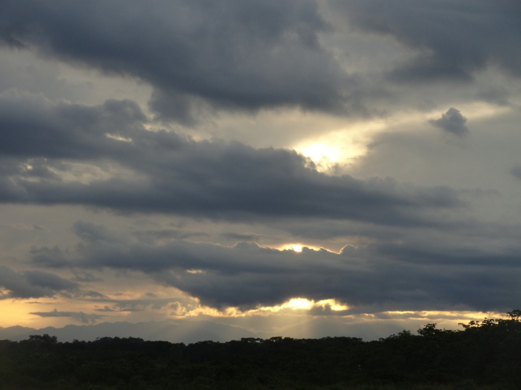 Foto: Aeropuerto Jumandy atardecer - Tena (Napo), Ecuador