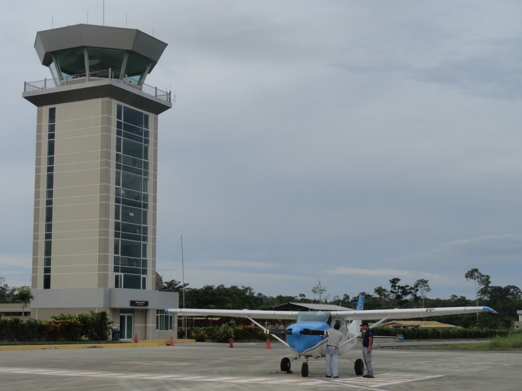 Foto: Aeropuerto Jumandy - Tena (Napo), Ecuador