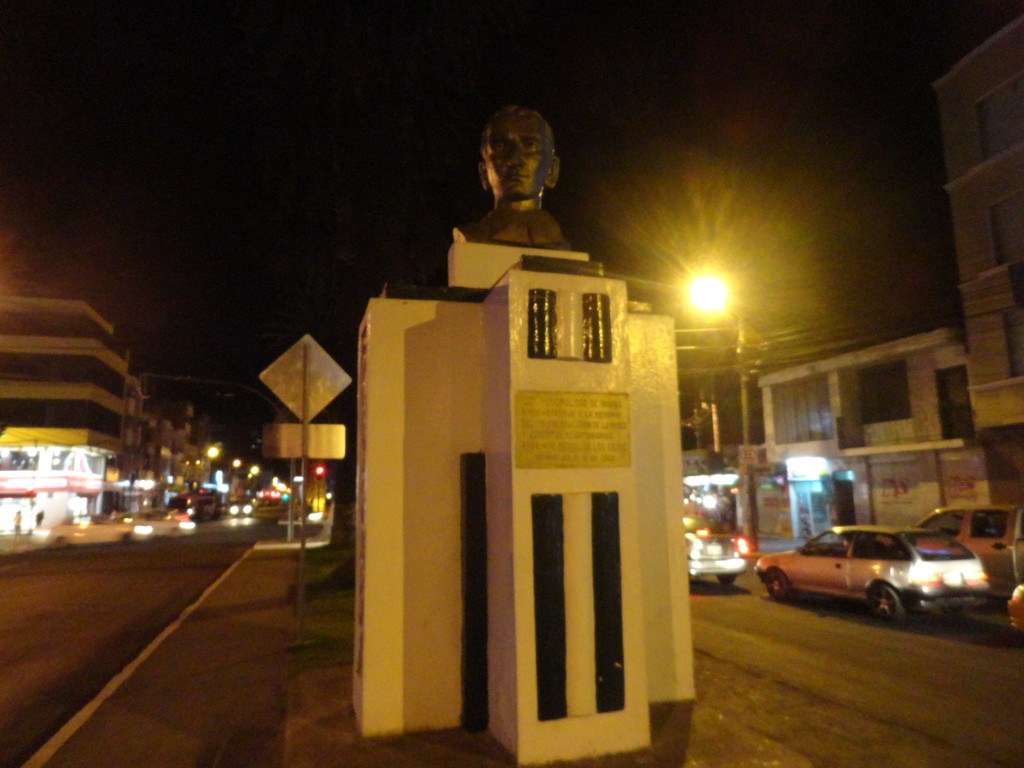 Foto: Obelisco - Ibarra (Imbabura), Ecuador