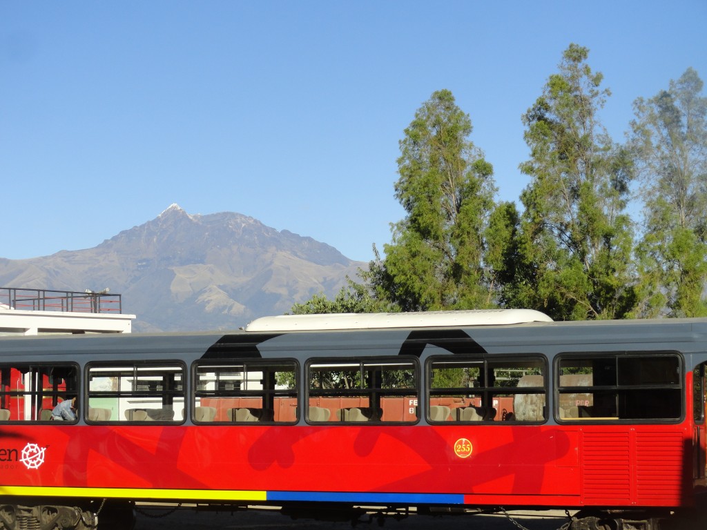 Foto: Obelisco - Ibarra (Imbabura), Ecuador