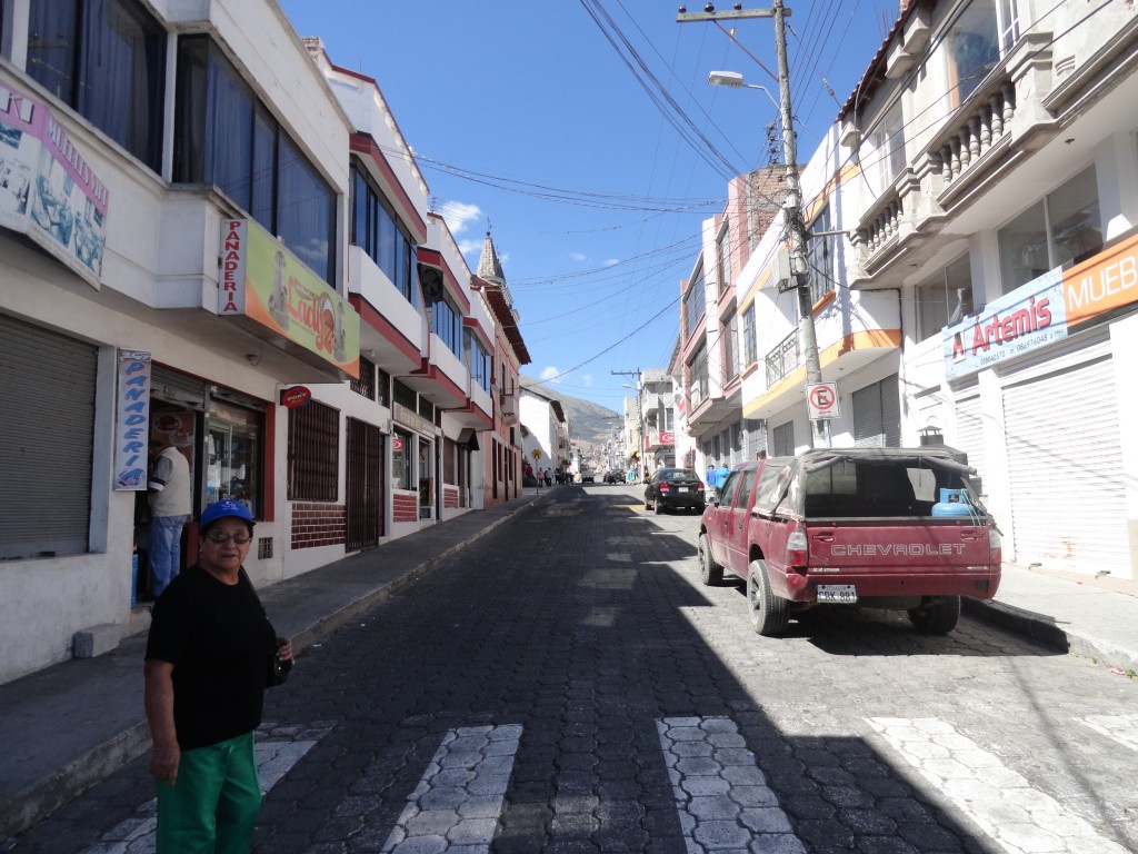 Foto: Calles - San Antonio de Ibarra (Imbabura), Ecuador