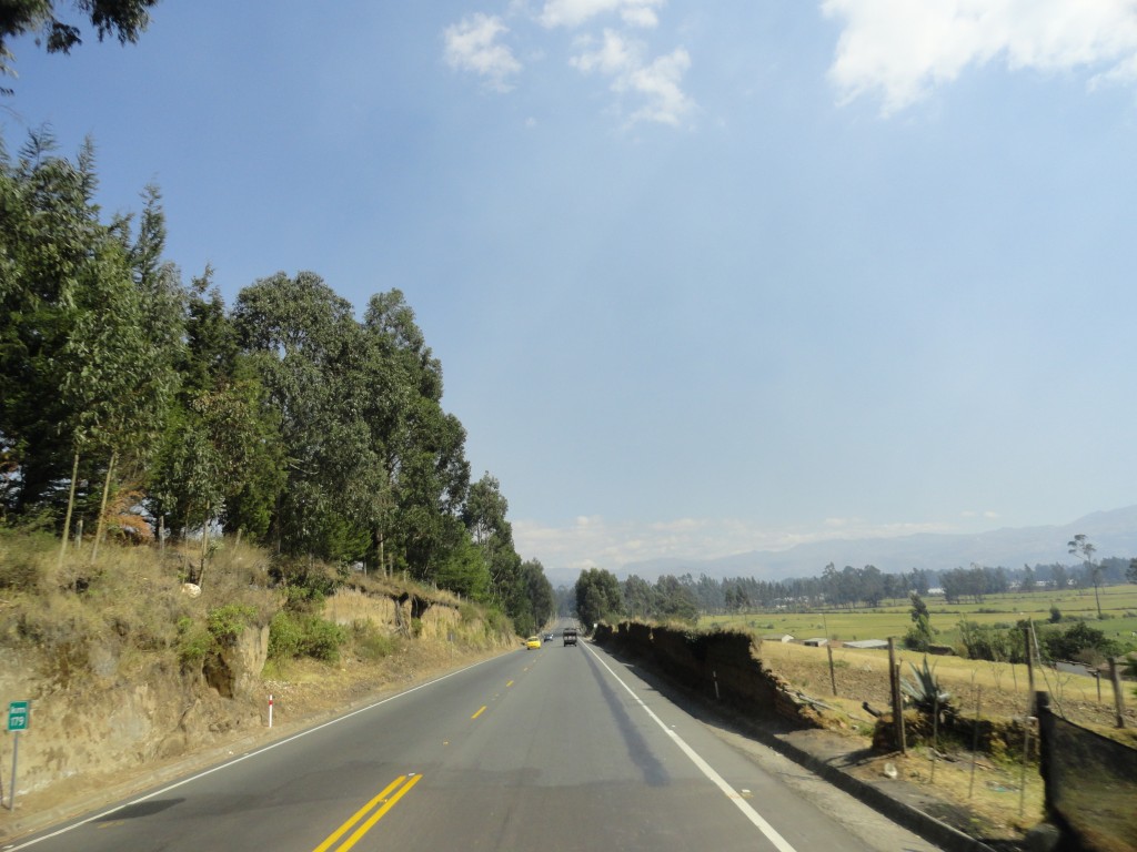 Foto: Camino a  Cayambe - Cayambe (Pichincha), Ecuador