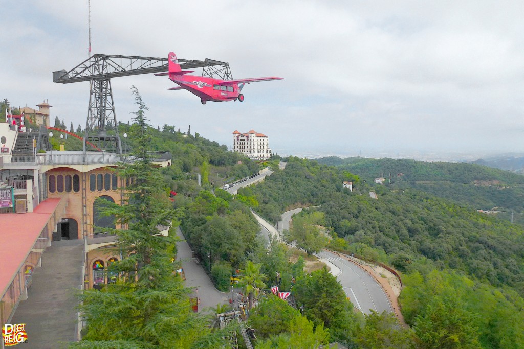 Foto: "El Avión del Tibidabo" - Barcelona (Cataluña), España