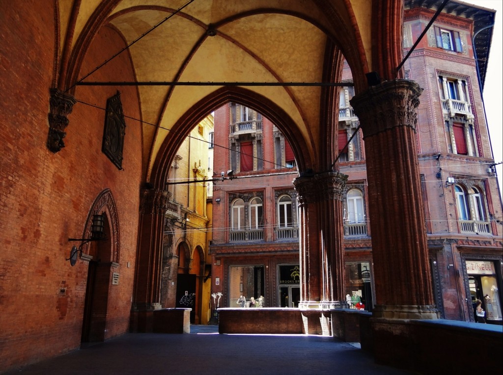Foto: Palazzo della Mercanzia - Bologna (Emilia-Romagna), Italia