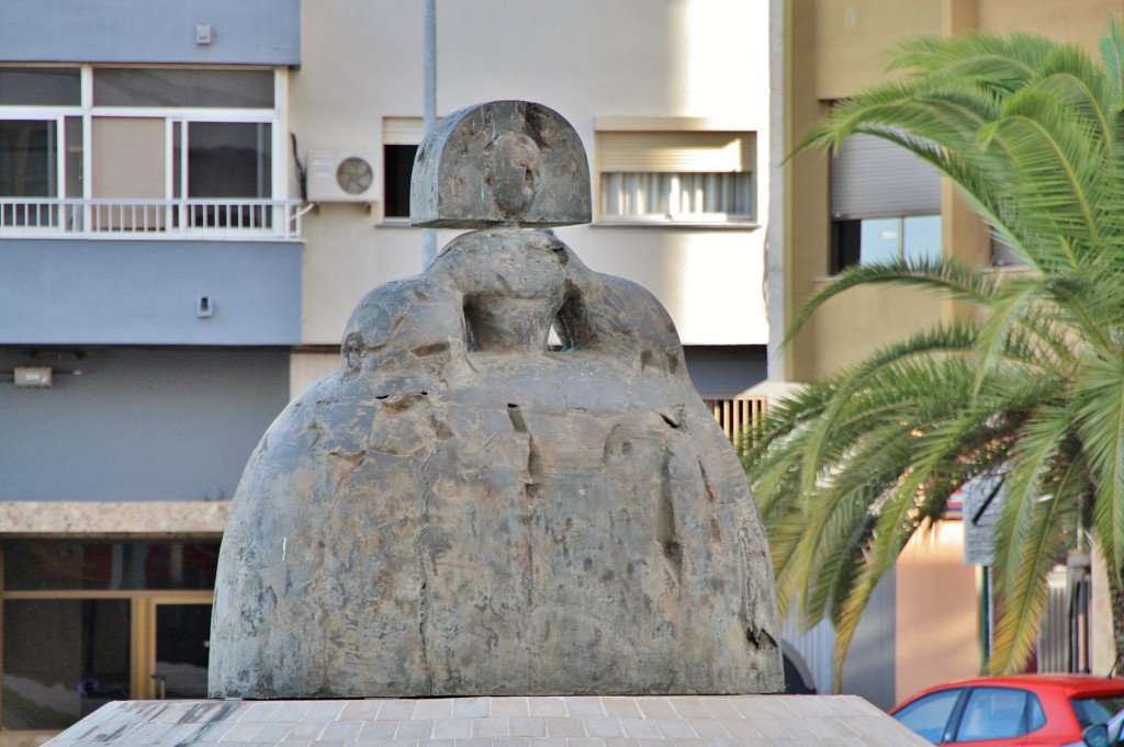 Foto: Monumento Menina - Alzira (València), España