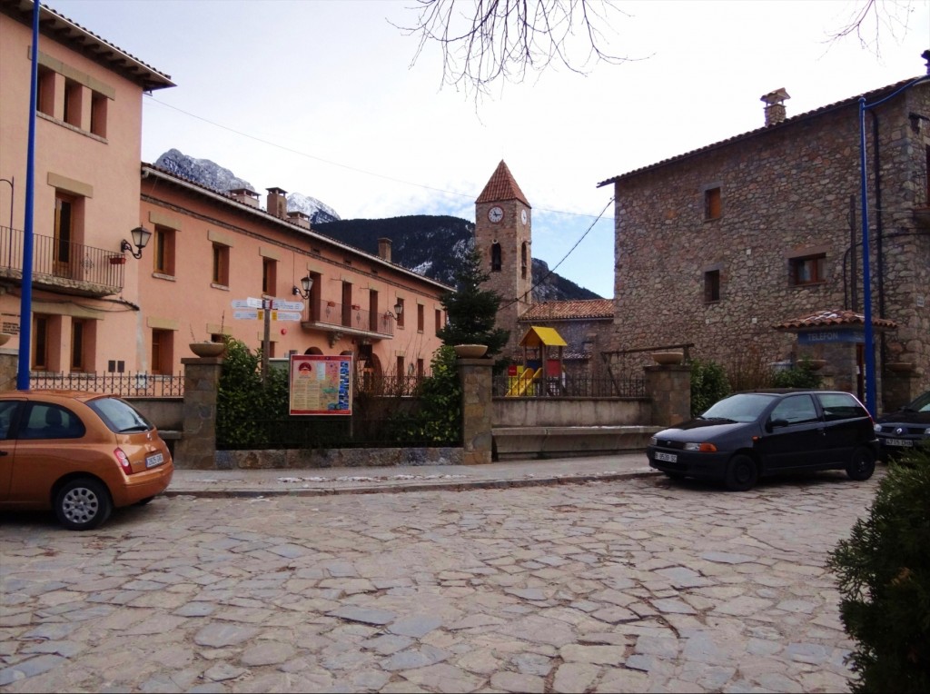 Foto: Plaça Major - Gósol (Lleida), España