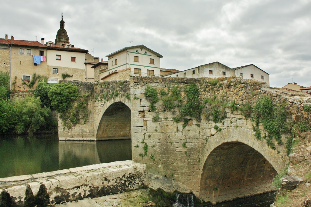 Foto: Puente medieval - La Puebla de Arganzón (Burgos), España