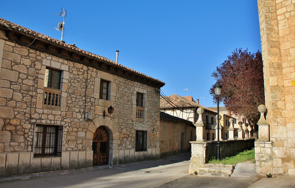 Foto: Vista del pueblo - Sotillo de la Ribera (Burgos), España