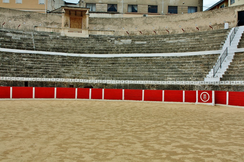 Foto: Plaza de toros cabada en la roca - Bocairent (València), España