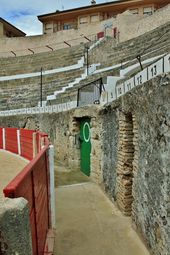 Foto: Plaza de toros cabada en la roca - Bocairent (València), España