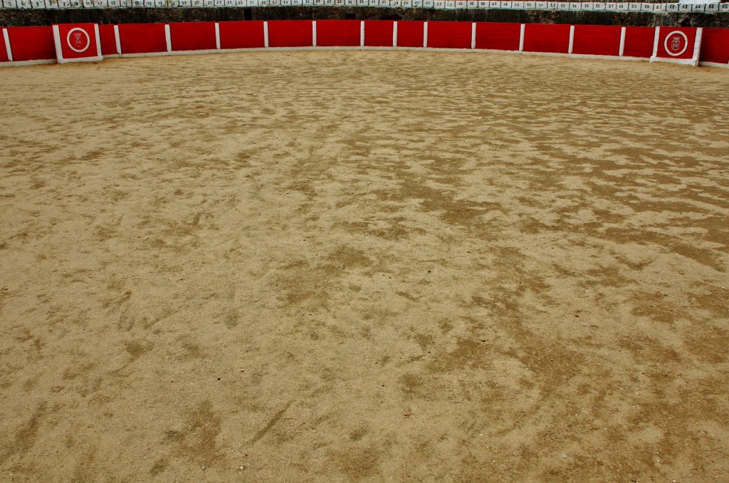 Foto: Plaza de toros cabada en la roca - Bocairent (València), España