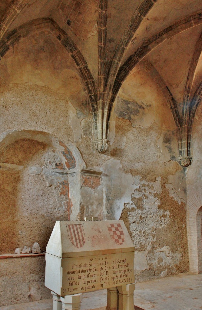 Foto: Castillo: sarcófago de Jaime II - Xàtiva (València), España
