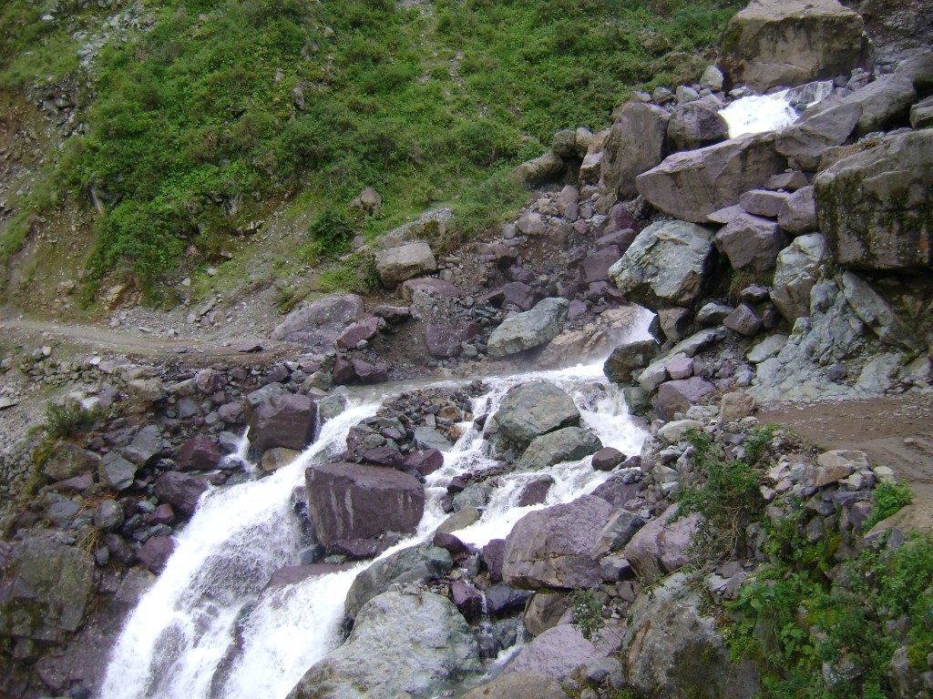 Foto: reconstruccion del rio carpacha - Querco (Huancavelica), Perú